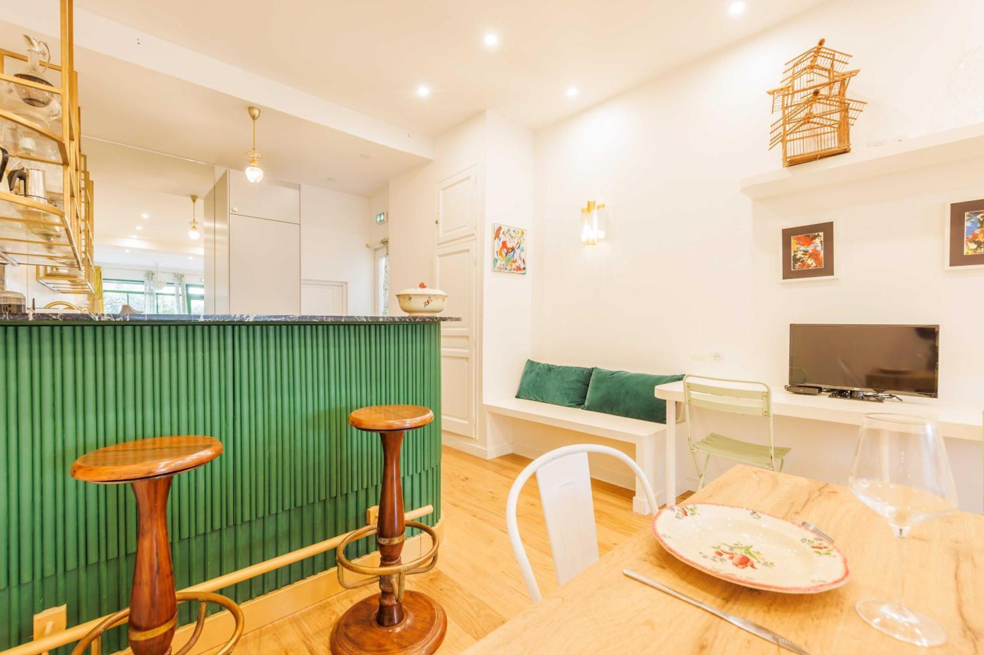 A Montparnasse - 2p-1br Paris